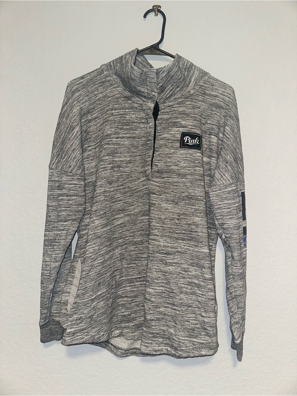 PINK Victorias Secret XS Y2K Vintage Fleece Zip Up Gray & Black Pullover Sweater